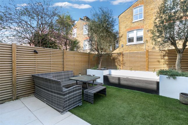 Terraced house for sale in Manchuria Road, London