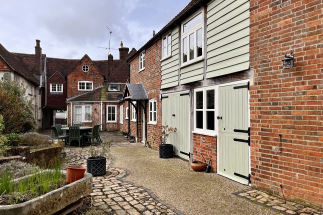 End terrace house to rent in Bridge Street, Hungerford, Berkshire