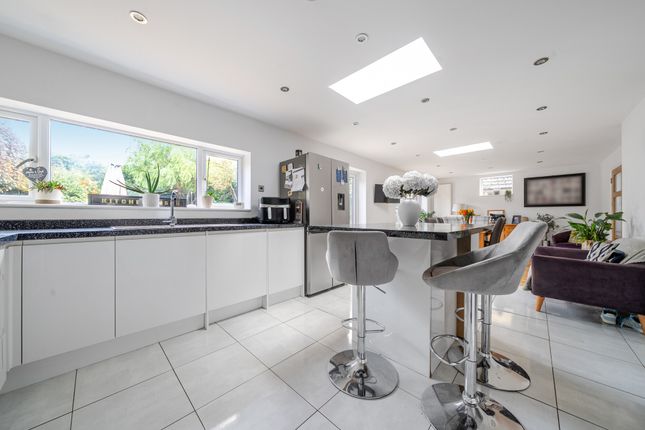 86, Westfields, St. Albans photo 2