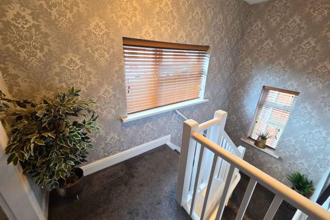 6, Larch Road, Newark photo 5