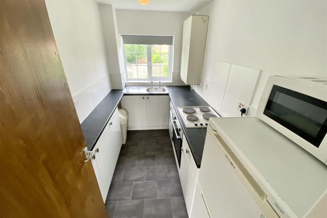 8 Baylam Dell, Luton photo 3