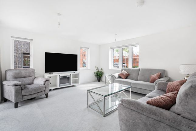 41 Doolittle Avenue, High Wycombe photo 3