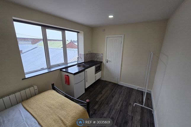 Sovereign House, Woodhouse Street, Stoke-On-Trent photo 5