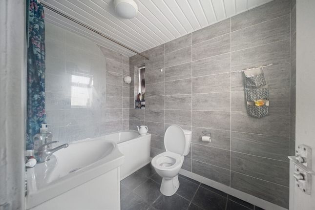 82, Aspen Grove, United Kingdom photo 4