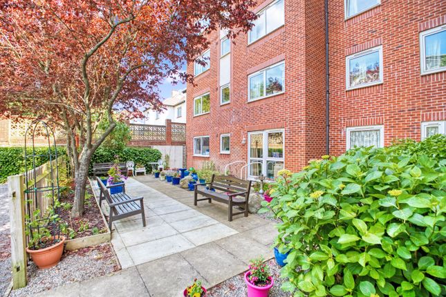 49, Amber Court, Hove photo 2