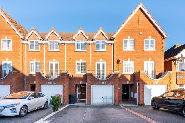 4-bed house on Grasholm Way, Langley, £550,000
