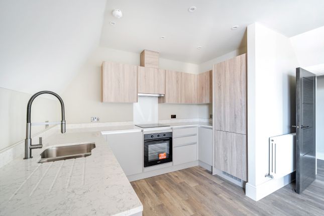 Emerald House- Apartment 3,, Albany Road, Hampshire photo 3