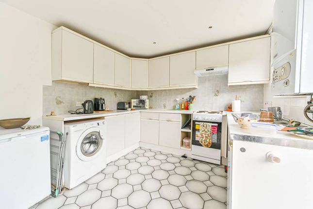 Thumbnail Property to rent in Chale Road, Clapham Park, London