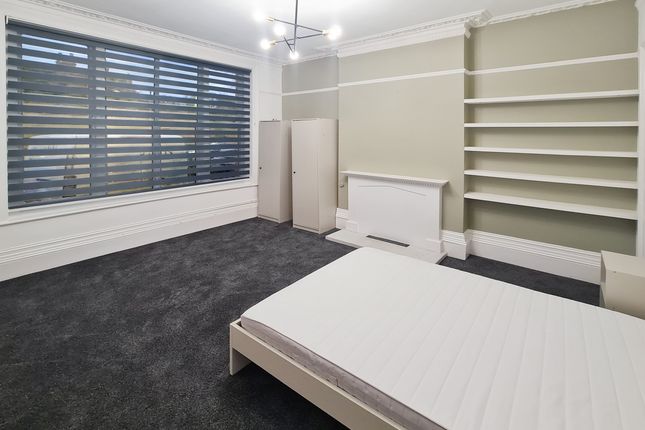 Room 12 - Stratford Roaddp2