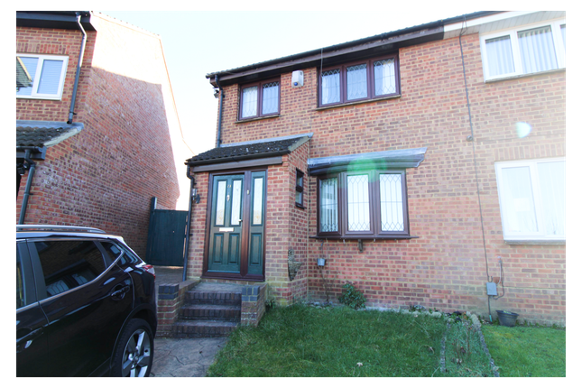 Thumbnail Property to rent in Leygreen Close, Luton