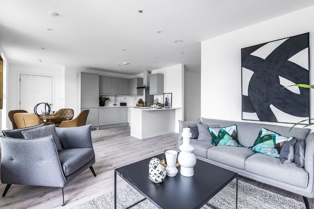 Thumbnail Flat for sale in Hill Reach, Woolwich, London