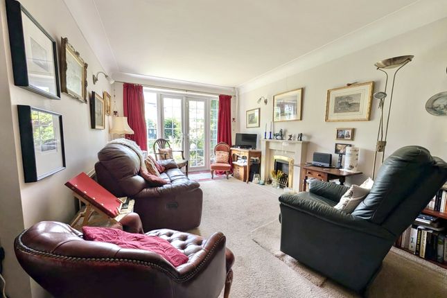 3, Old Farm Close, Neston photo 4