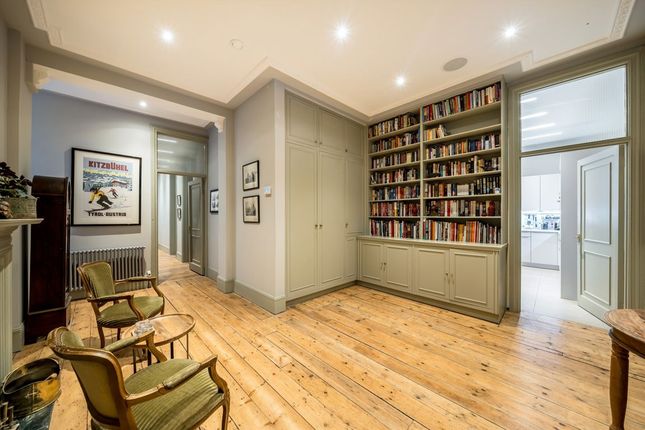 Flat 28, The Mansions, 252, Old Brompton Road, London photo 4