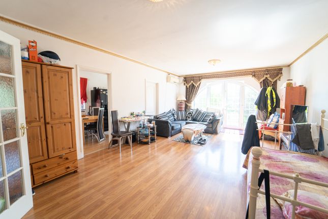124, Allenby Road, Southall photo 4
