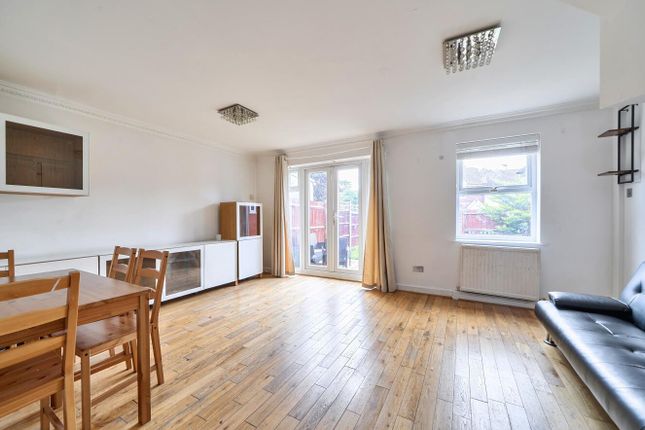 5, Courtens Mews, Stanmore photo 2