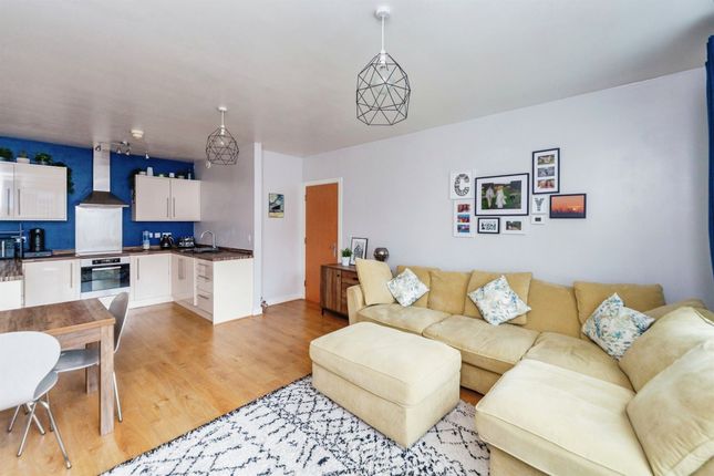 Thumbnail Flat for sale in Queens Road, Chester