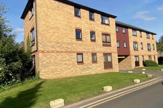 Flat to rent in Oakley Court, Mill Road, Royston