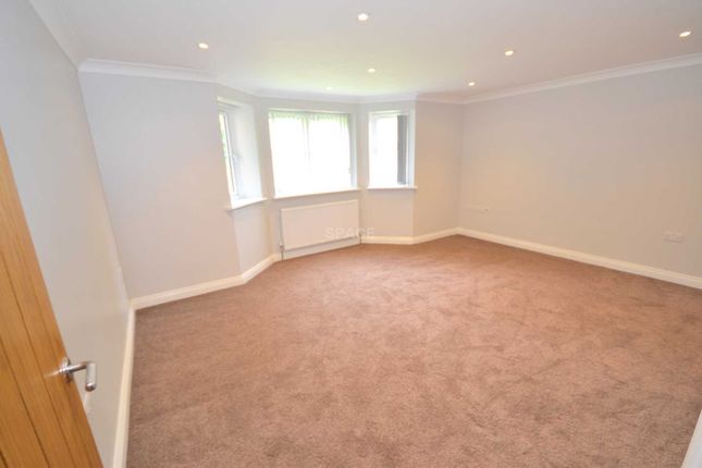 Flat to rent in Cotehouse, Wokingham Road, Earley, Reading, Berkshire