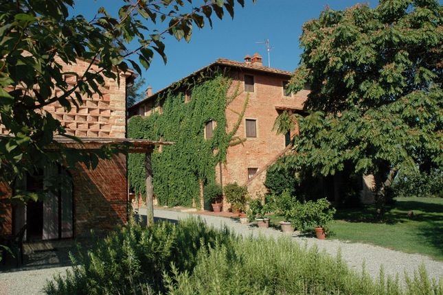 Thumbnail Country house for sale in Via Roma, Palaia, Toscana