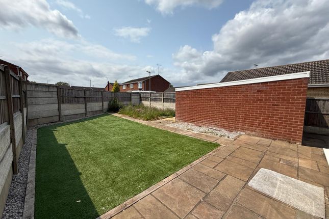11, Hamilton Drive, Mansfield photo 2