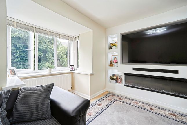 Flat C, Palmerston House, 90, Tyersal Lane, BRADFORD photo 2