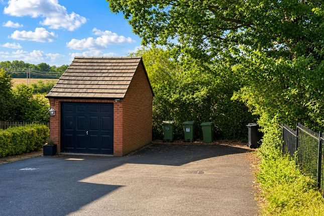 26, Thwaite Close, Corby photo 2