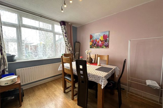 143, Austen Road, Hampshire photo 4