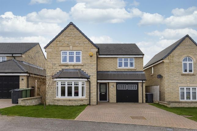 Thumbnail Detached house for sale in Pavilion View, Lindley, Huddersfield