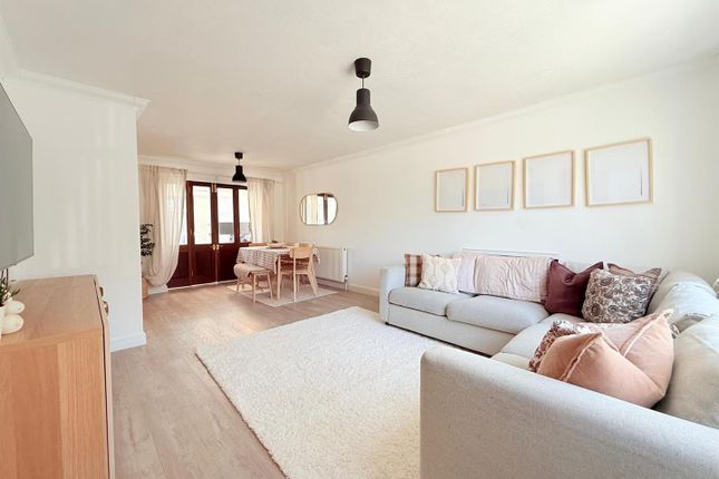 14, Broomfield Court, Sheffield photo 4
