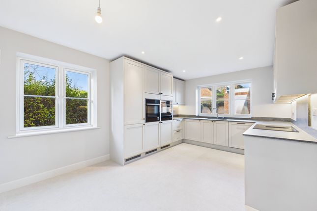 Grove House, Princes Risborough photo 2