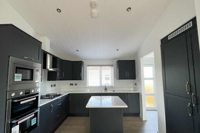 2-bed caravan on TR011A, Tregatillian Park, Cornwall, £265,000