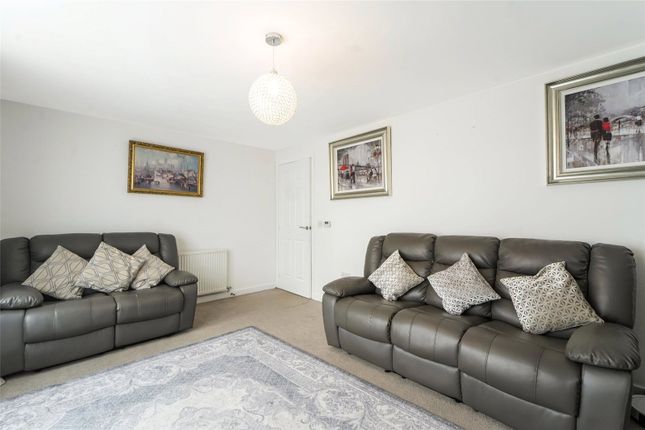 45, Franklin Avenue, Stirlingshire photo 4