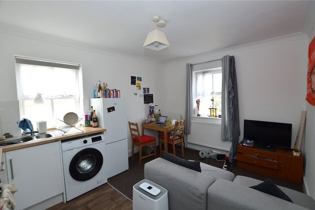 Flat to rent in Friary Road, London