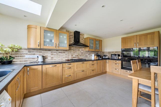 11, Homesteads Road, Hampshire photo 3