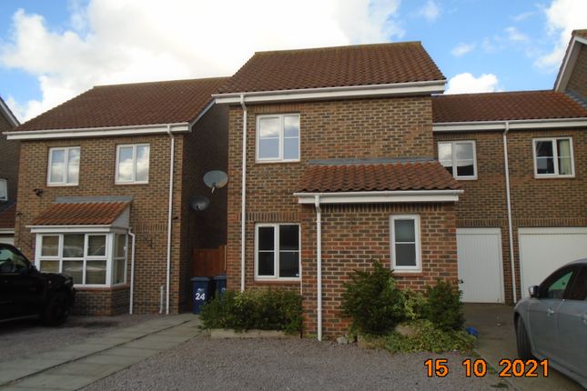 Link-detached house to rent in Fields View, March