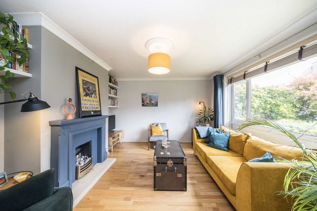 Property to rent in Foxborough Gardens, London