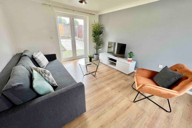 Flat to rent in Hacking Street, Manchester