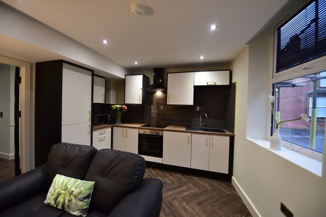 11, Raven Road, Leeds photo 2