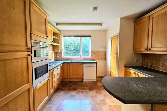 10 Carne Place, Gloucester photo 2