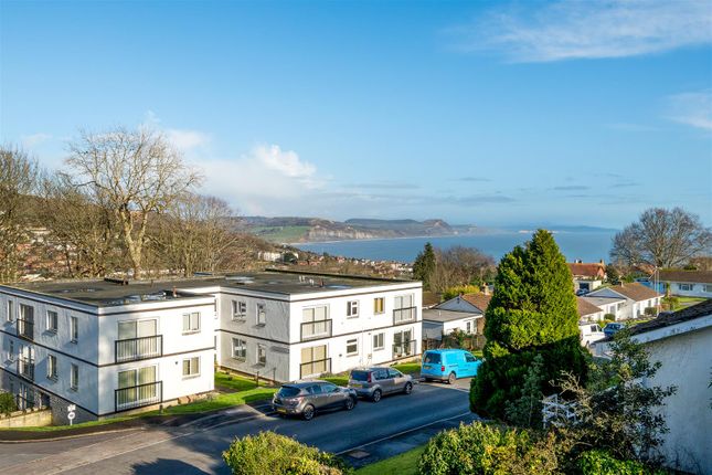 Flat 4, Chesil Court, Clappentail Lane, Lyme Regis photo 2