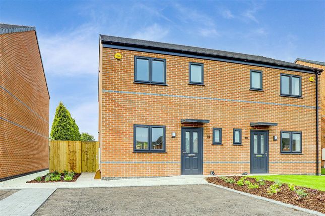 3-bed house on 16 Daniels Way, Hucknall, £240,000