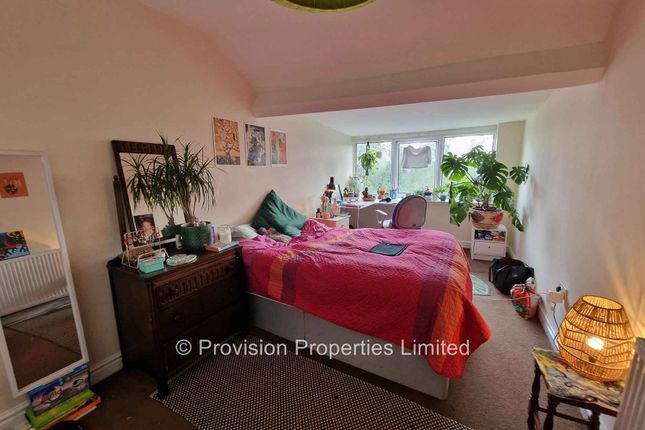 Moorland Avenue, Hyde Park photo 5