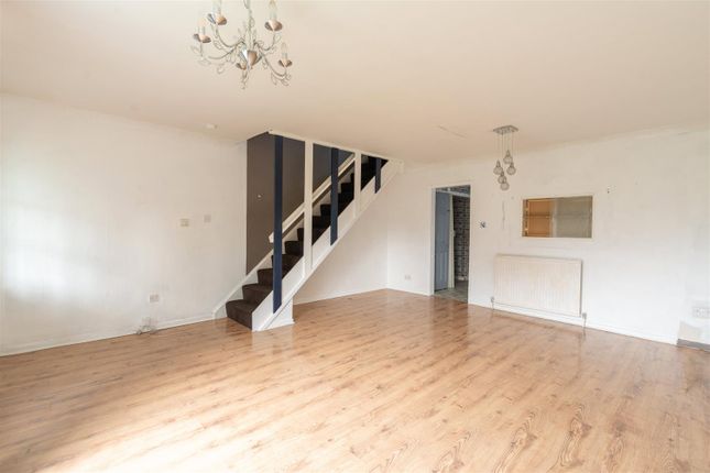 72, Colt Stead, New Ash Green photo 2
