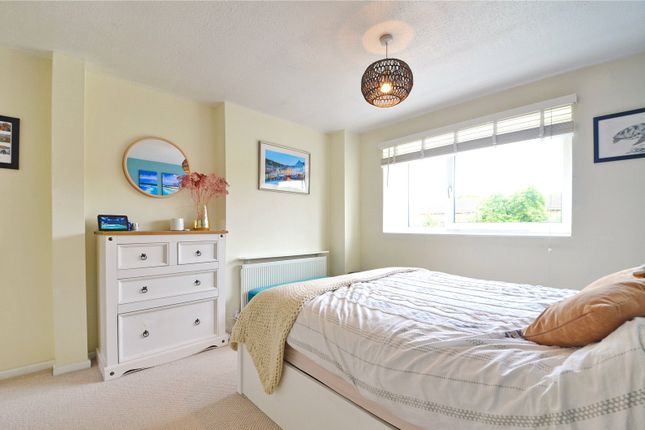 37, Concorde Drive, Bristol photo 5