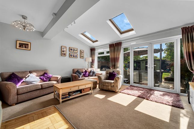 30, Fordbridge Road, Ashford photo 2