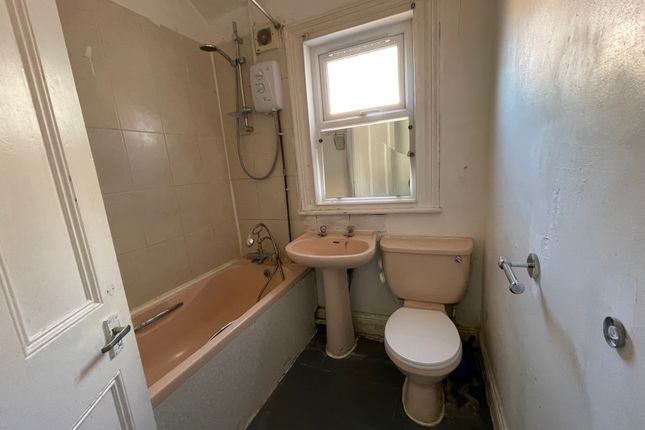 15 Royal Avenue, Doncaster photo 4