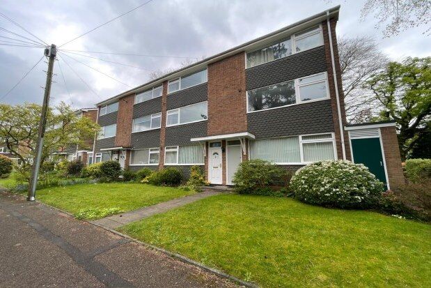 Maisonette to rent in Links View, Sutton Coldfield