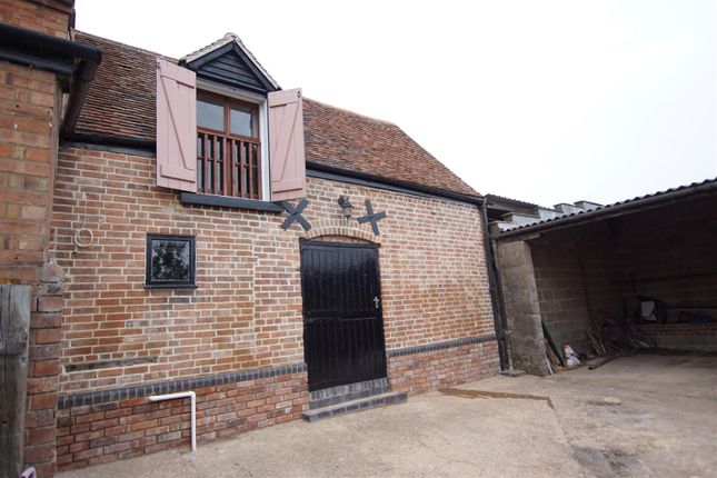 Barn conversion to rent in Henley Road, Hampton-On-The-Hill, Warwick