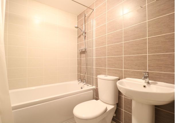 9, Walkinshaw Road, Swindon photo 4