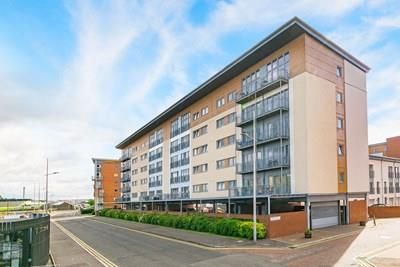 Thumbnail Flat to rent in West Victoria Dock Road, Dundee